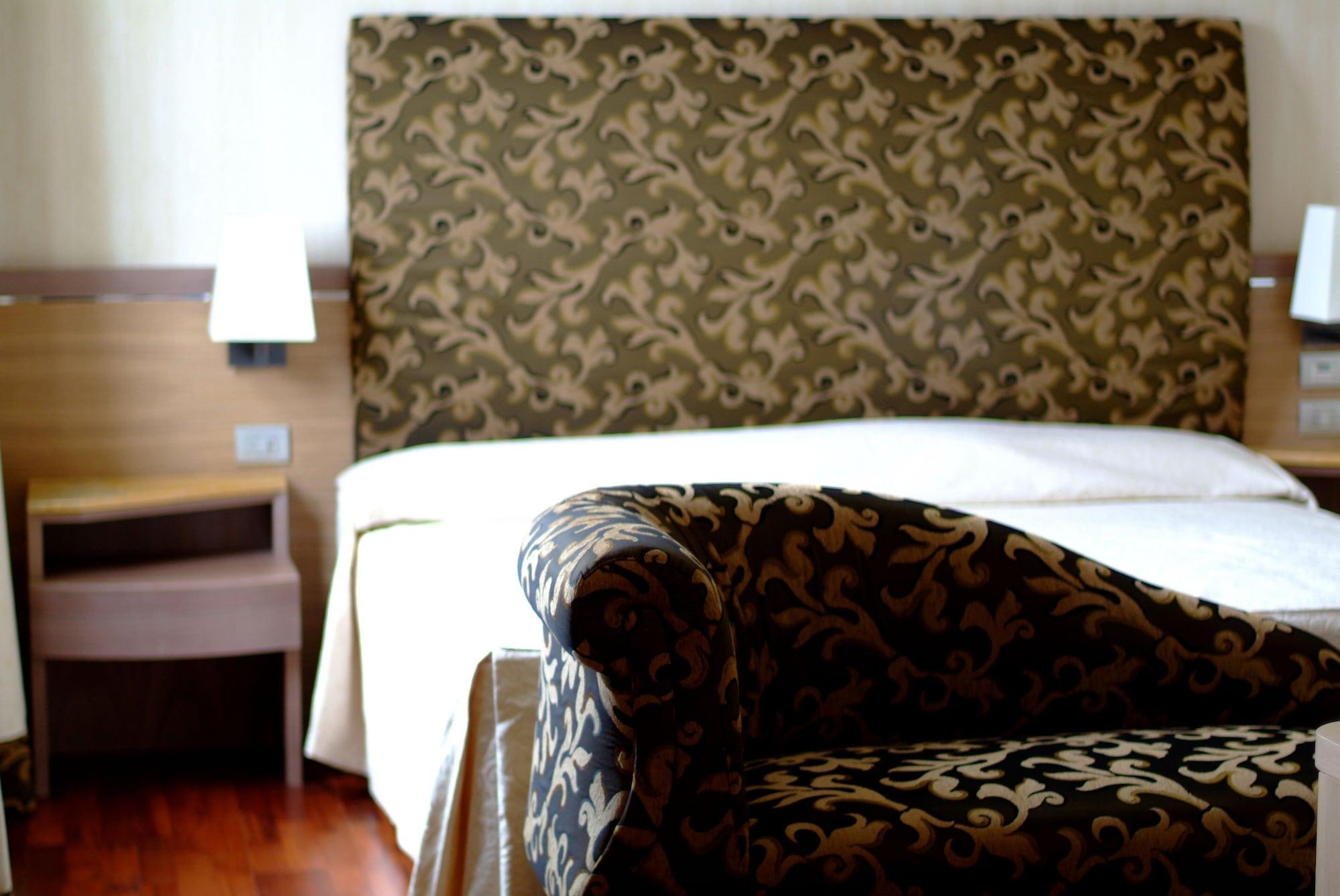 Hotel Poli 4*