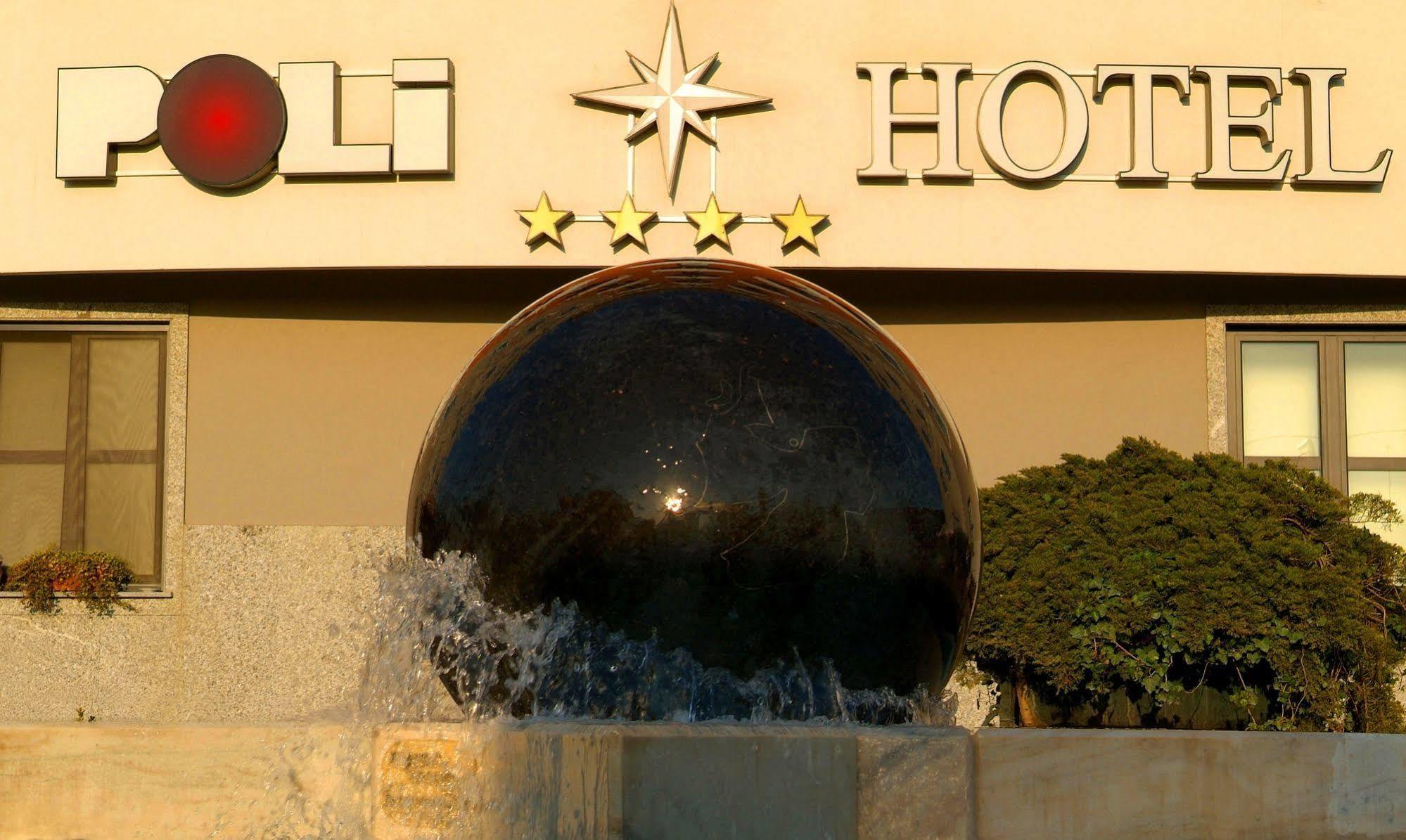 Hotel Poli 4*